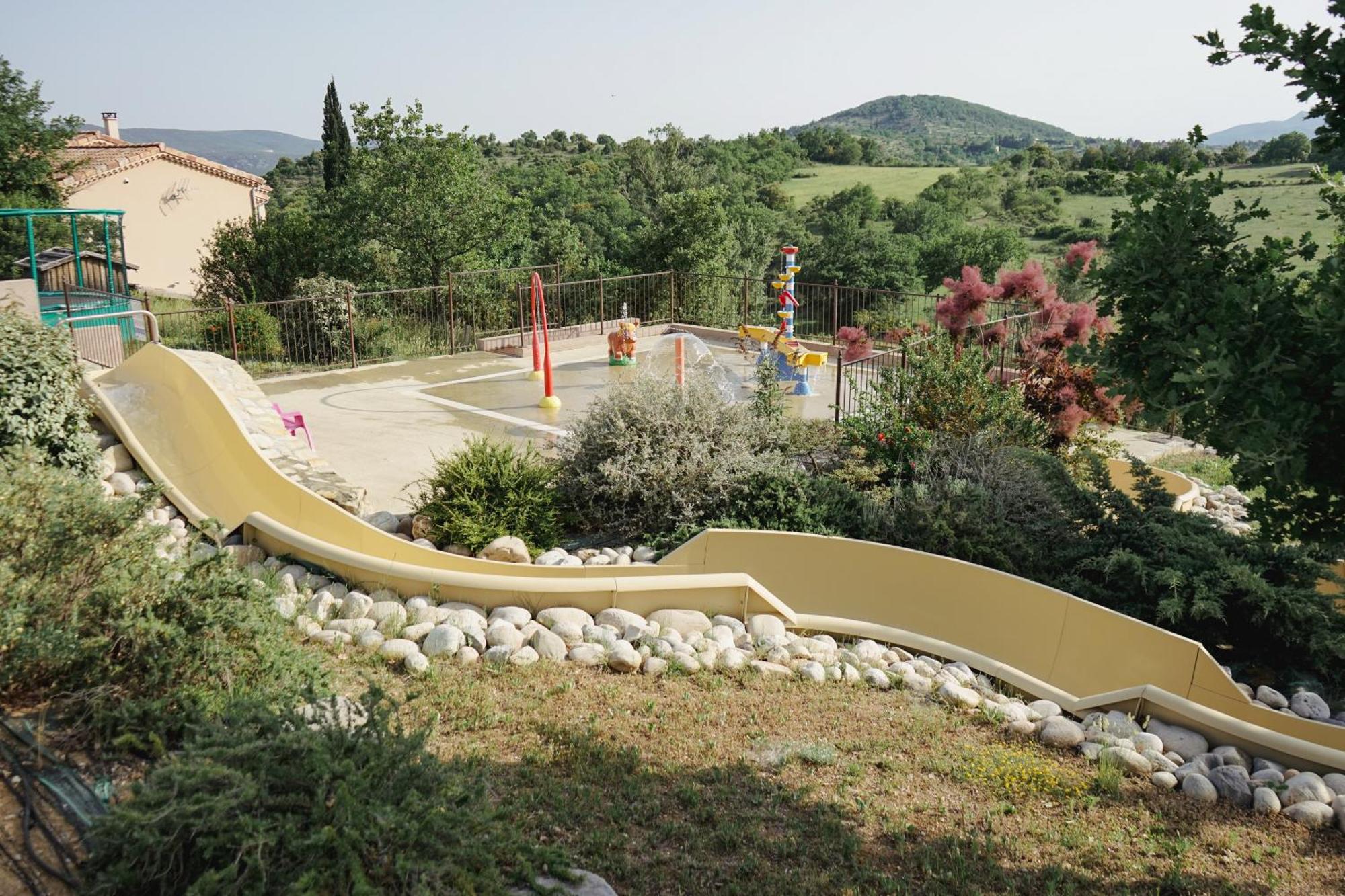 Camping Domaine De Chadeyron