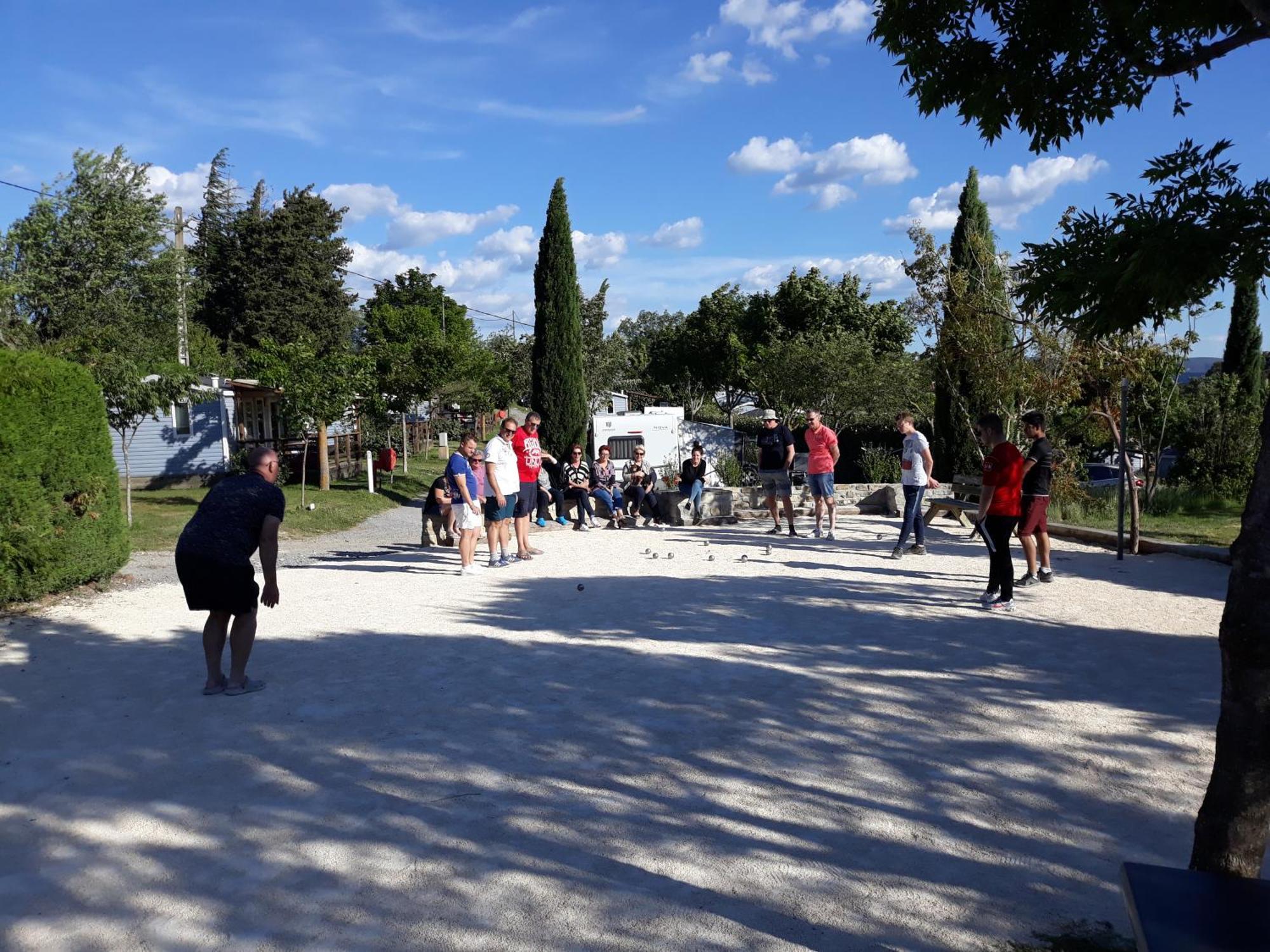 Domaine De Chadeyron Camping *